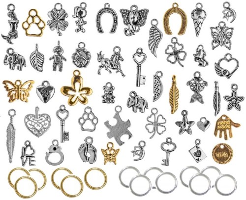 Zawieszki charms ze złotym.jpg